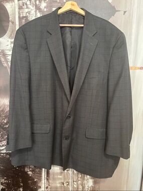 Big and Tall men's 2 pc. Gray Windowpane suit